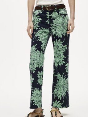 J Crew Charley Kickout Cropped Jean Pineapple Garden Size 26 CU819
